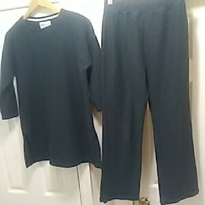 YES 💲5⃣dollars⏩▶Dark Green Cozy Sweater Like Top and Pants Set